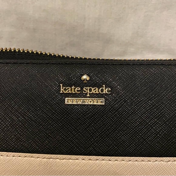 Kate Spade Wallet - Picture 8 of 9